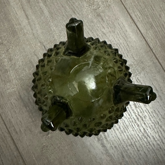 Vintage Green Glass Vase - Picture 4 of 5